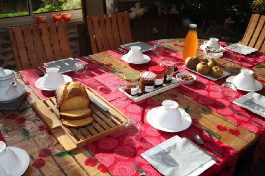 La Guyonnais Bed and Breakfast Quévert Exteriör bild